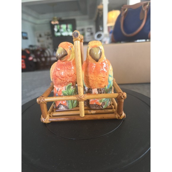 Parrott Salt & Pepper Shakers with Bamboo Basket Ceramic Hawaiian Flowers - Picture 1 of 15